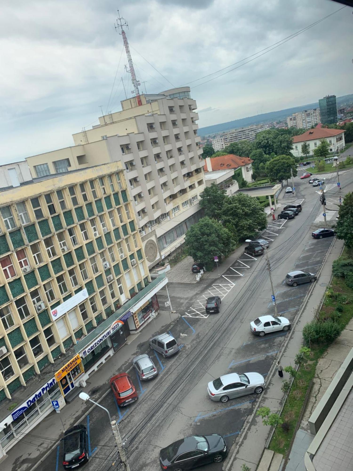 Minerva Ultracentral Apartment Craiova Luaran gambar