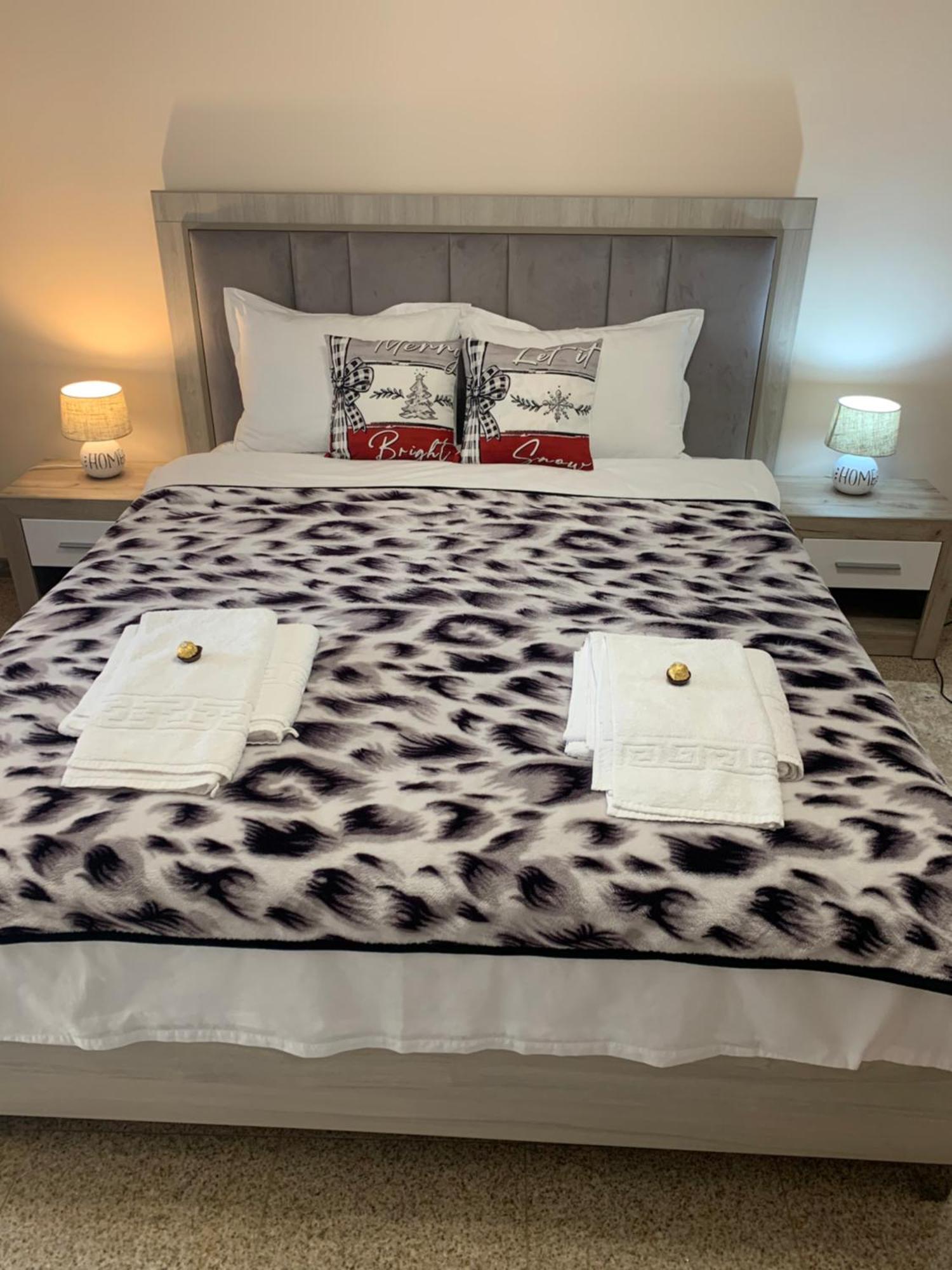 Minerva Ultracentral Apartment Craiova Luaran gambar